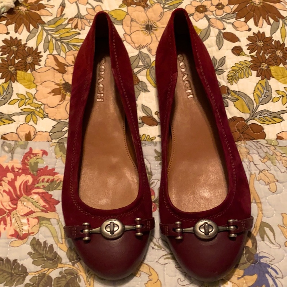 Coach flats